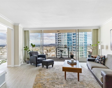 700 E Ocean Blvd - Photo Thumbnail 2