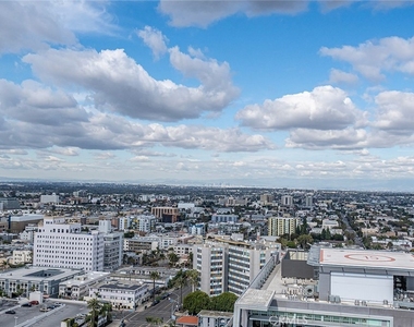 700 E Ocean Blvd - Photo Thumbnail 5