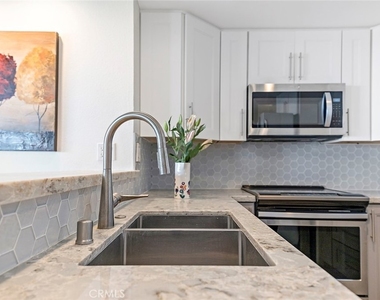 700 E Ocean Blvd - Photo Thumbnail 17
