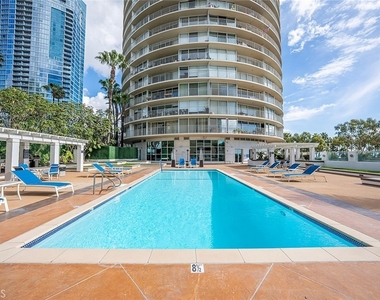 700 E Ocean Blvd - Photo Thumbnail 27