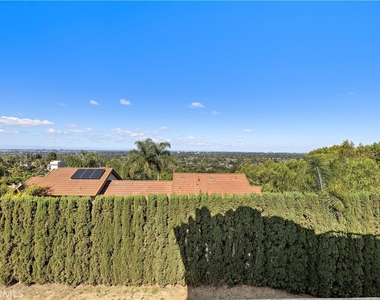 11393 La Vereda Drive - Photo Thumbnail 36