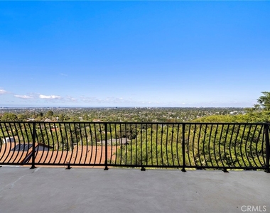 11393 La Vereda Drive - Photo Thumbnail 10