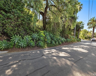 11393 La Vereda Drive - Photo Thumbnail 40
