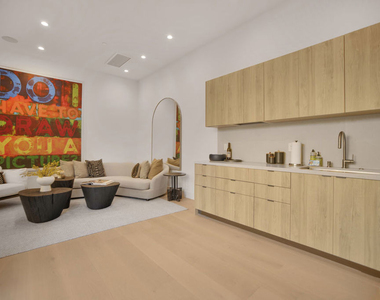 4433 Kraft Avenue - Photo Thumbnail 20