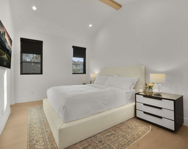 4433 Kraft Avenue - Photo Thumbnail 41