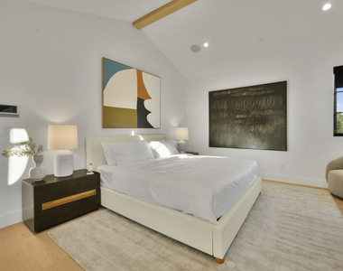 4433 Kraft Avenue - Photo Thumbnail 27