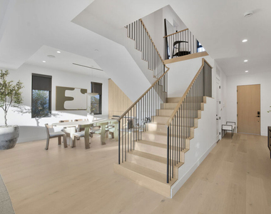4433 Kraft Avenue - Photo Thumbnail 16