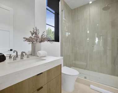 4433 Kraft Avenue - Photo Thumbnail 44