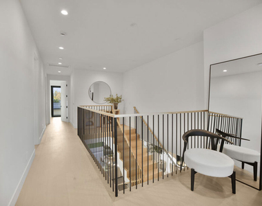 4433 Kraft Avenue - Photo Thumbnail 26