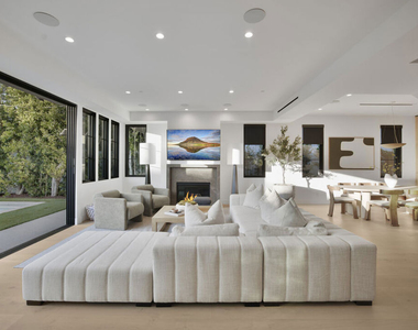 4433 Kraft Avenue - Photo Thumbnail 7