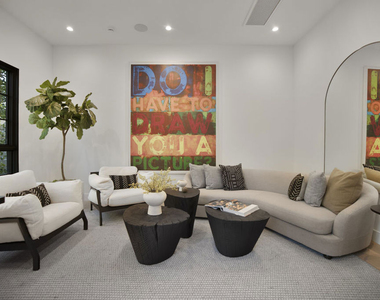 4433 Kraft Avenue - Photo Thumbnail 19