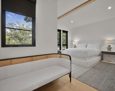 4433 Kraft Avenue - Photo Thumbnail 34