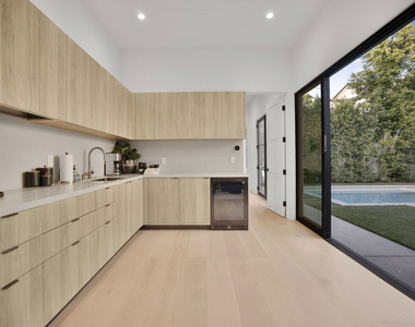 4433 Kraft Avenue - Photo Thumbnail 22