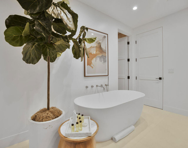 4433 Kraft Avenue - Photo Thumbnail 32