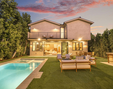 4433 Kraft Avenue - Photo Thumbnail 2