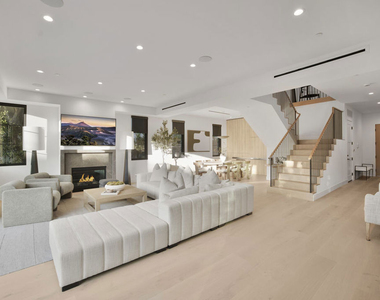 4433 Kraft Avenue - Photo Thumbnail 5