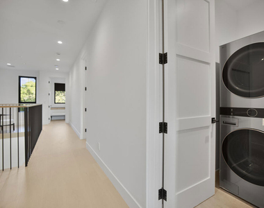 4433 Kraft Avenue - Photo Thumbnail 46