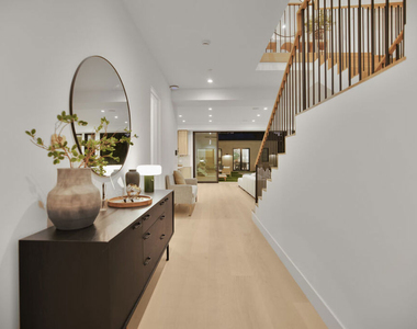 4433 Kraft Avenue - Photo Thumbnail 49