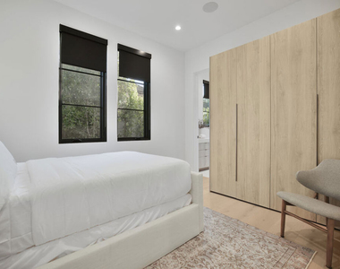 4433 Kraft Avenue - Photo Thumbnail 43