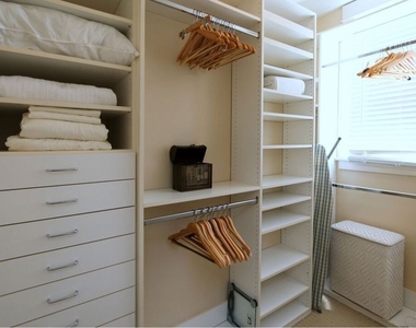 617 N Plymouth Boulevard - Photo Thumbnail 15