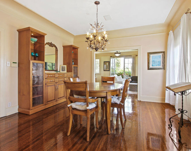 617 N Plymouth Boulevard - Photo Thumbnail 7
