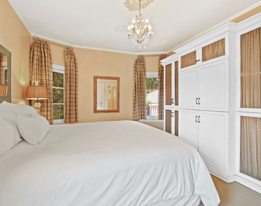 617 N Plymouth Boulevard - Photo Thumbnail 13