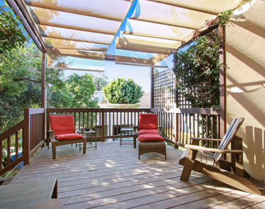 617 N Plymouth Boulevard - Photo Thumbnail 17