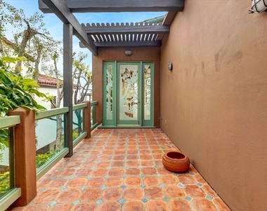 3916 Rambla Orienta - Photo Thumbnail 4