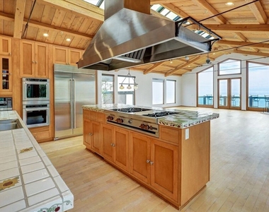 3916 Rambla Orienta - Photo Thumbnail 12