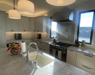 606 Camino De Orchidia - Photo Thumbnail 8