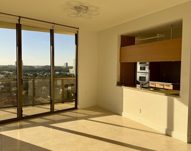 16275 Collins Avenue - Photo Thumbnail 6