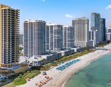 16275 Collins Avenue - Photo Thumbnail 21