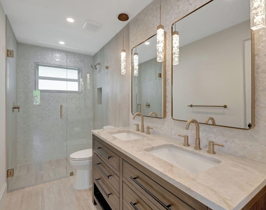 135 Se 28th Court - Photo Thumbnail 29