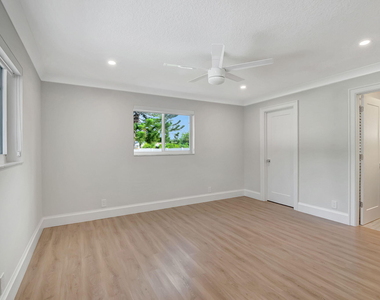 135 Se 28th Court - Photo Thumbnail 26