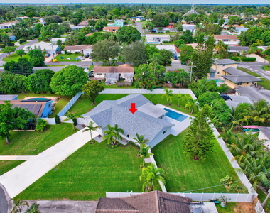 135 Se 28th Court - Photo Thumbnail 38