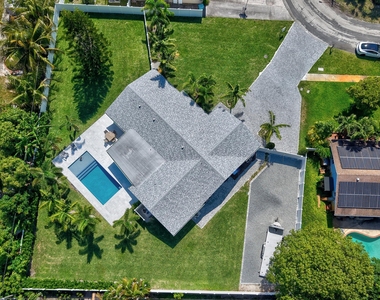 135 Se 28th Court - Photo Thumbnail 77