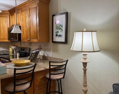 3362 Cynthia Lane - Photo Thumbnail 6