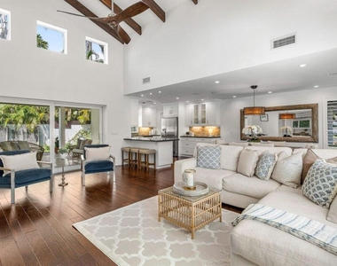 6130 Ridge Lane - Photo Thumbnail 23