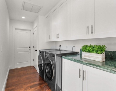 6130 Ridge Lane - Photo Thumbnail 12