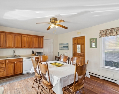 718 Montauk Highway - Photo Thumbnail 10
