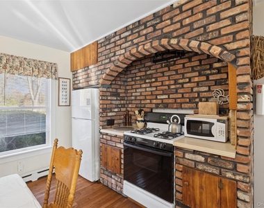 718 Montauk Highway - Photo Thumbnail 11