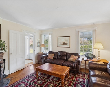 718 Montauk Highway - Photo Thumbnail 4