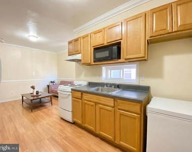 1849 N 17th Street - Photo Thumbnail 5