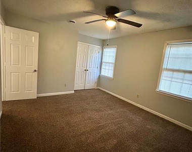 6333 Marykirk Drive - Photo Thumbnail 11