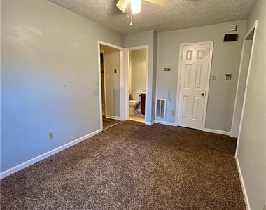 6333 Marykirk Drive - Photo Thumbnail 4