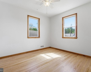 2301 Bayside Drive - Photo Thumbnail 14