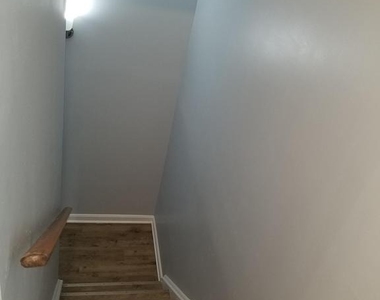 1624 W Lexington Street - Photo Thumbnail 7