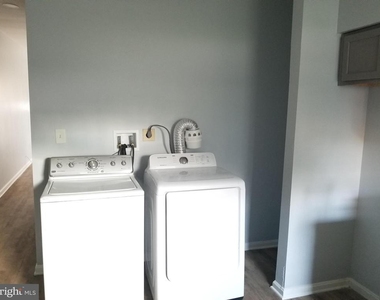 1624 W Lexington Street - Photo Thumbnail 11
