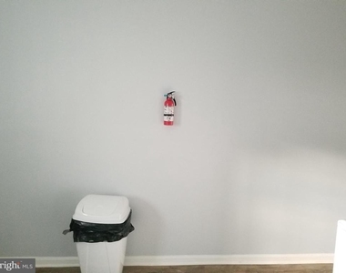 1624 W Lexington Street - Photo Thumbnail 12