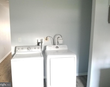 1624 W Lexington Street - Photo Thumbnail 10